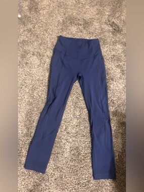 Lululemon Navy size 2 leggings!!